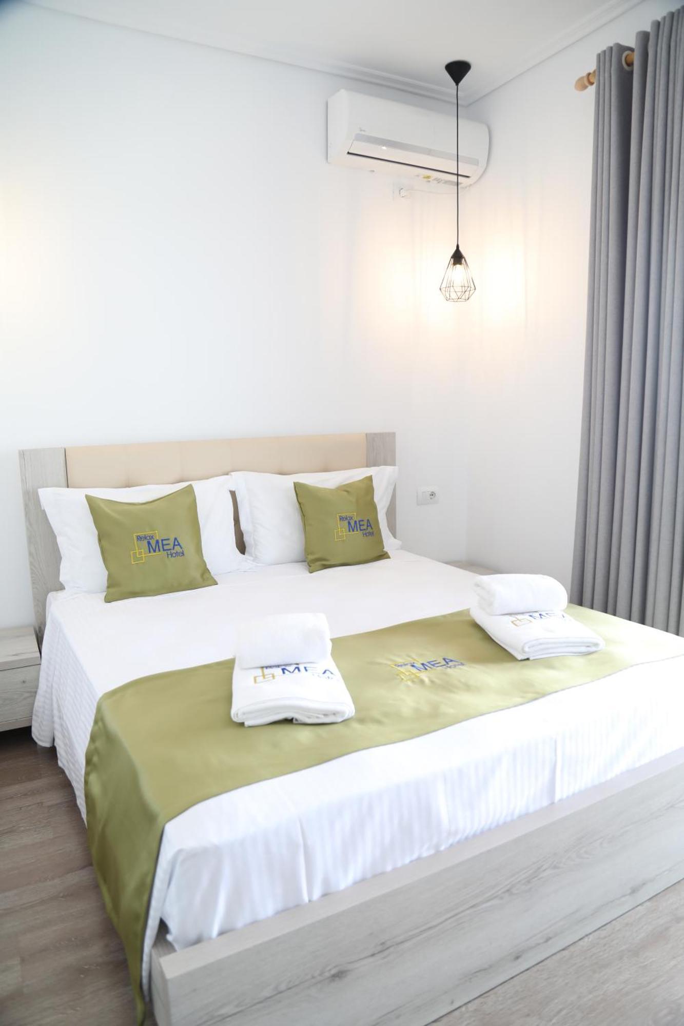 Relax Mea Hotel Sarande Ngoại thất bức ảnh