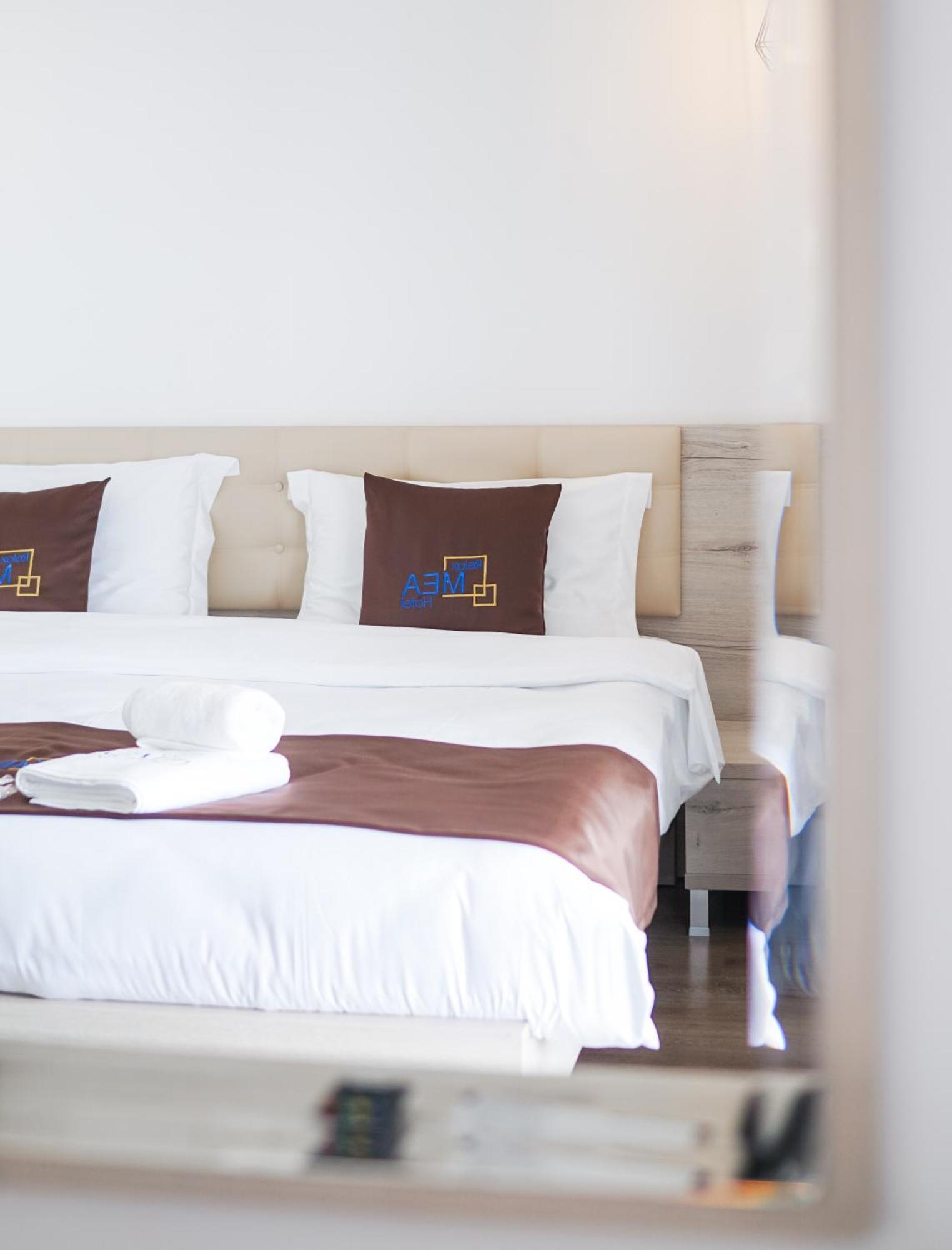 Relax Mea Hotel Sarande Ngoại thất bức ảnh