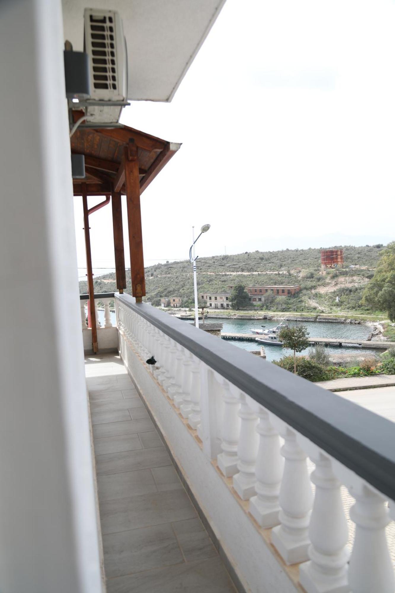 Relax Mea Hotel Sarande Ngoại thất bức ảnh